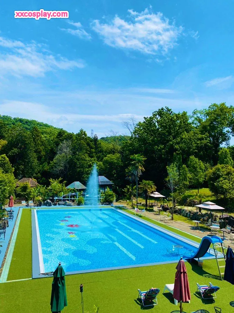 Yanagimaru's Playful Separate Swimsuit by the Pool